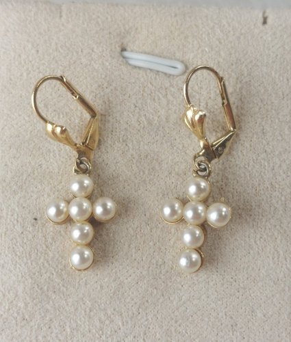 Ancienne paire de boucles doreilles, croix religieuses, métal doré et perles