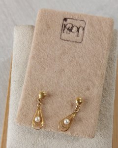 Ancienne paire de boucles d'oreilles, en métal doré, vintage