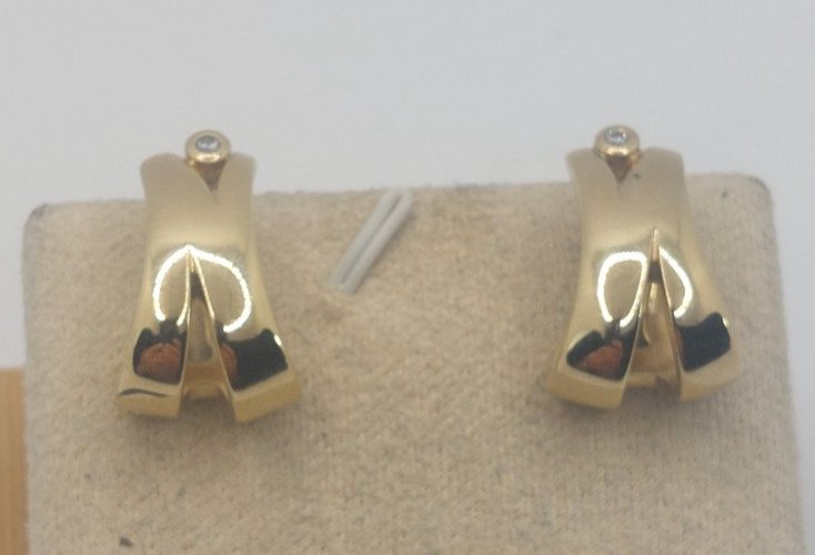 Ancienne paire de boucles d'oreilles, en plaqué or et strass ^