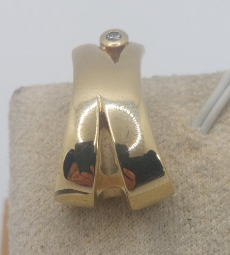 Ancienne paire de boucles d'oreilles, en plaqué or et strass ^