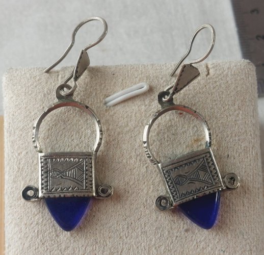 Ancienne paire de boucles d'oreilles ethnique, croix d'Ingall, en argent