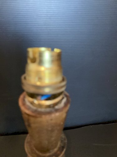 ancienne paire de Bougeoir vintage en bois sculpté torsadé dans leur jus