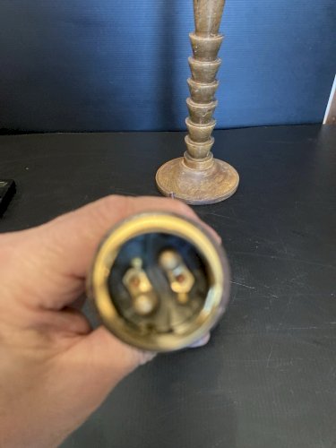 ancienne paire de Bougeoir vintage en bois sculpté torsadé dans leur jus