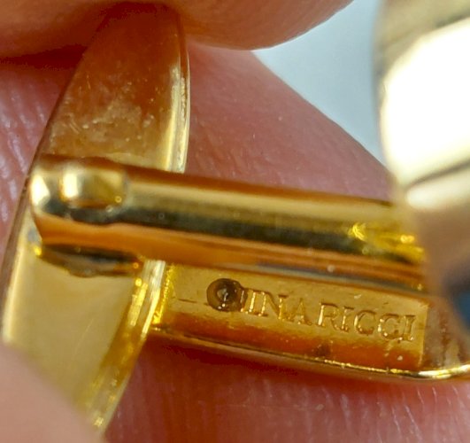 Ancienne paire de bouton de manchette, en plaqué or, Nina Ricci