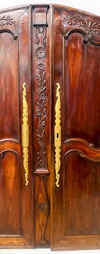 Ancienne paire de portes d'armoire en chene massif XVIII siècle