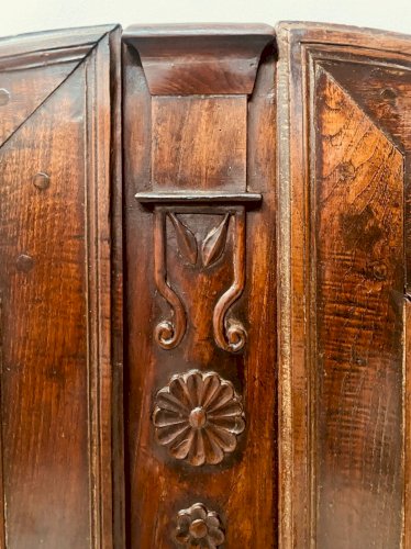 Ancienne paire de portes d'armoire en chene massif XVIII siècle