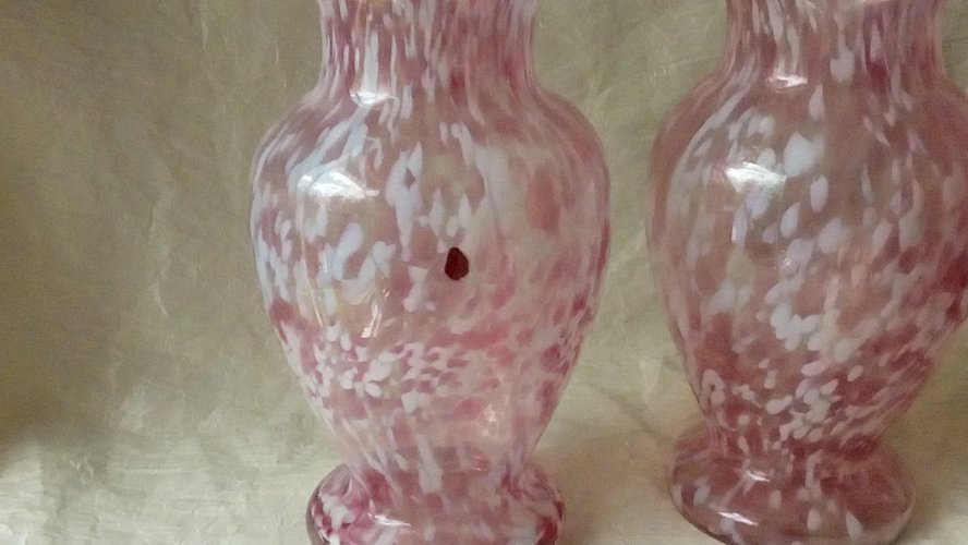 ANCIENNE PAIRE DE VASE EN VERRE CLICHY A COLORETTE**