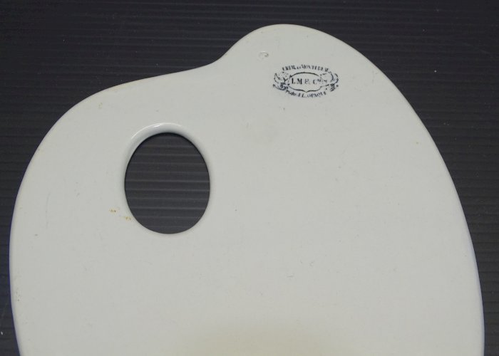 -ANCIENNE PALETTE de PEINTRE PORCELAINE OPAQUE CREIL & MONTEREAU  L M  & Cie  D