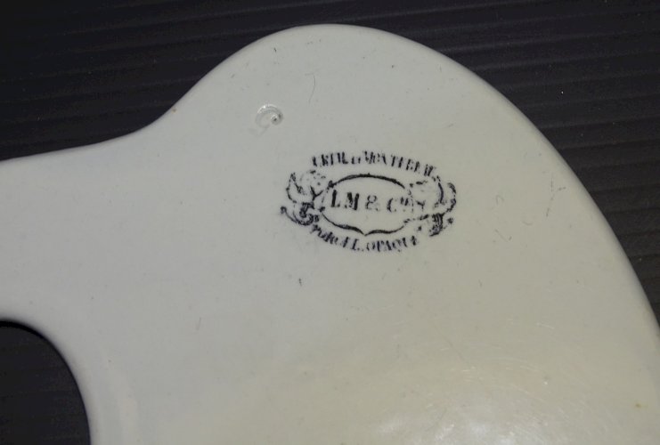 -ANCIENNE PALETTE de PEINTRE PORCELAINE OPAQUE CREIL & MONTEREAU  L M  & Cie  D