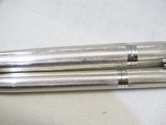- ANCIENNE PARURE STYLOS PLUME et BILLE WATERMAN plume or 18 carats 750/°°°