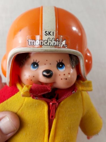 Ancienne peluche Kiki Monchhichi au ski, vintage