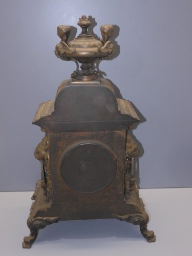 -ANCIENNE PENDULE BRONZE POIGNEES TETES de LION PIEDS GRIFFES MOUVEMENT JAPY  D