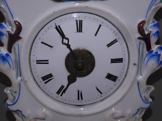 -ANCIENNE PENDULE FORET NOIRE PORCELAINE avec 2 SONNERIES COLLECTION HORLOGE  D