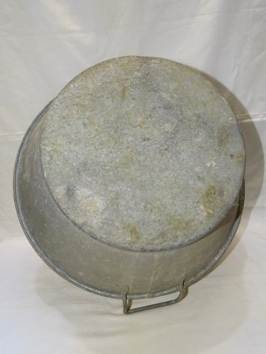 -ANCIENNE PETITE  BASSINE en ZING TESTEE ne FUIT PAS COLLECTION DECO     D
