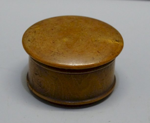 -ANCIENNE PETITE BOITE BOIS RELIQUAIRE PAPEROLLES à déchiffrer RELIGION  D