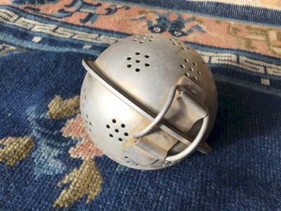 ancienne petite Boule à Riz en alu