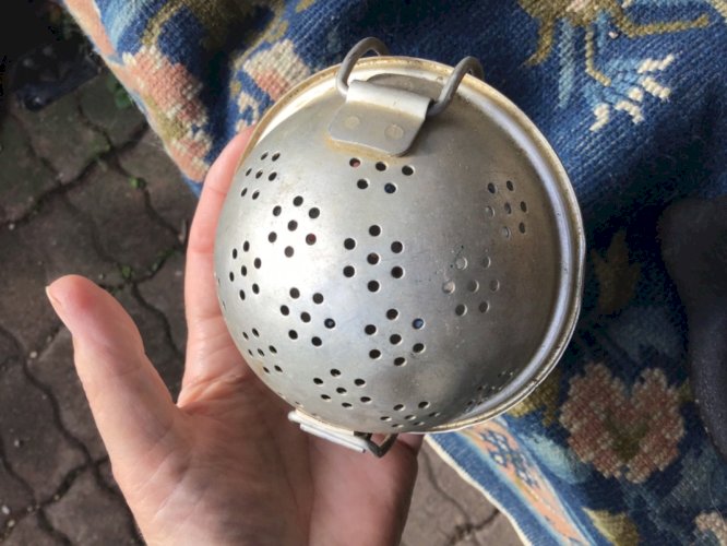 ancienne petite Boule à Riz en alu