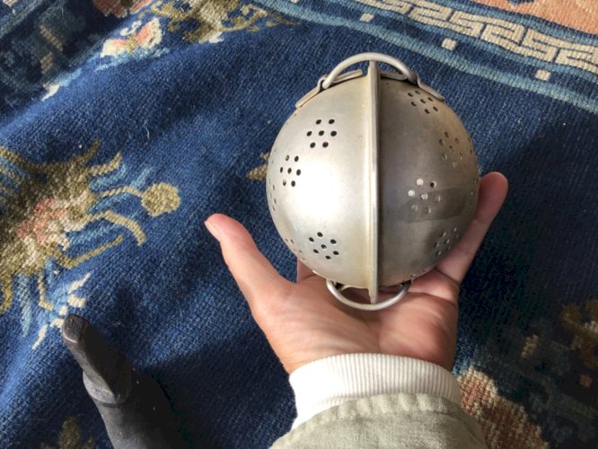 ancienne petite Boule à Riz en alu