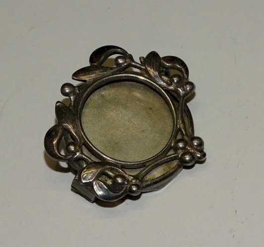 -ANCIENNE PETITE BROCHE PORTE PHOTO ART NOUVEAU METAL ARGENTE FLEURS de GUI   D