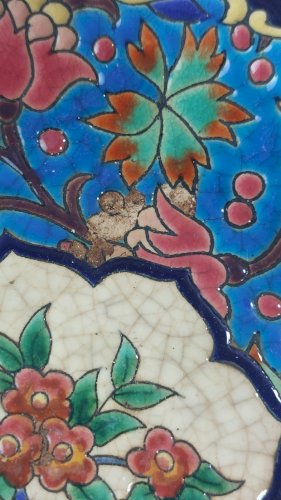 Ancienne petite coupe sur piédouche, décor fleurs, en émaux de Longwy