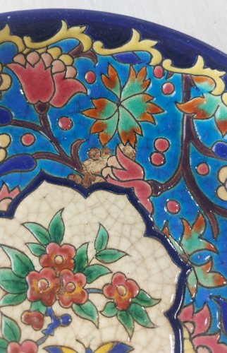 Ancienne petite coupe sur piédouche, décor fleurs, en émaux de Longwy