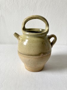 Ancienne petite cruche chevrette en grès émaillé ocre