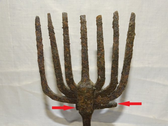-  ANCIENNE PETITE FOUENE FOËNE  FER FORGE HAUTE EPOQUE OUTIL PECHE A PIED    D