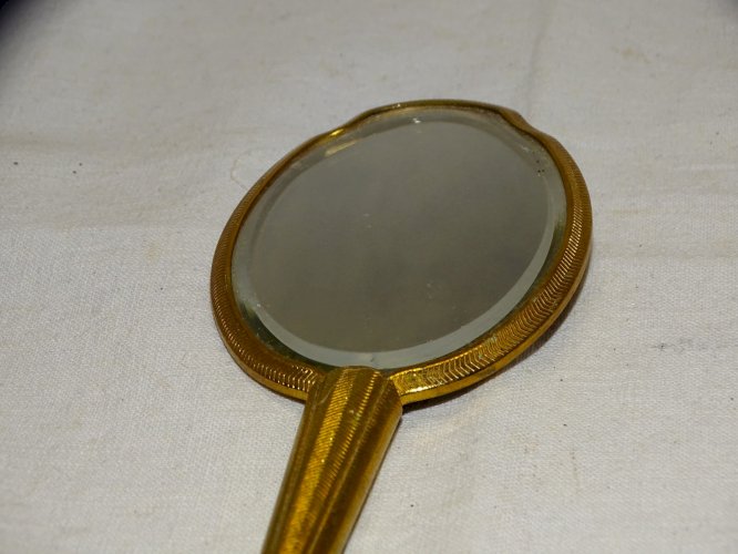 -ANCIENNE PETITE GLACE MIROIR FACE A MAIN CAMEE PORCELAINE LIMOGES AU DOS  D