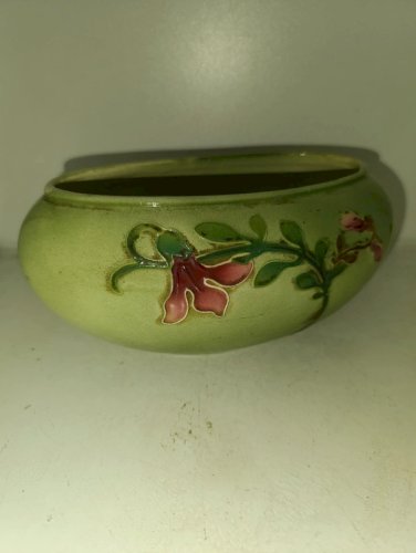 ancienne petite jardiniere a decor floral KG luneville en bon etat