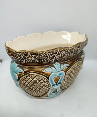 Ancienne petite jardiniere signée Lille Fives (Gustave De Bruyn) en bon etat(made in chiner)