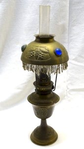- ANCIENT SMALL KEROSENE LAMP PARISIAN BRASS 3 GLASS CABOCHONS D