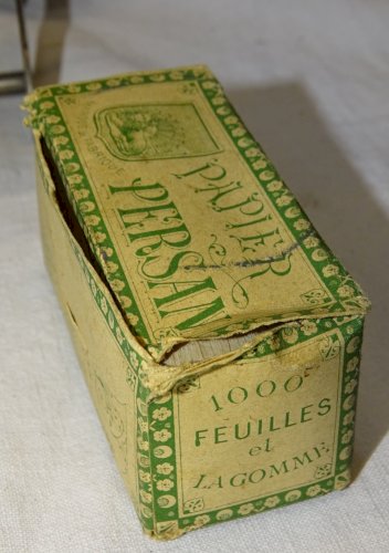 -ANCIENNE PETITE MACHINE LEMAIRE DANS SA BOITE BOIS  ROULER les CIGARETTES    D