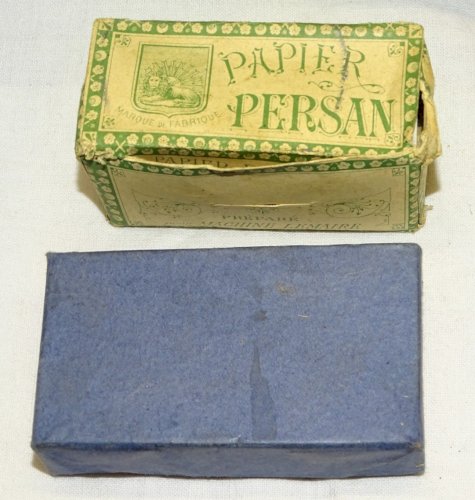 -ANCIENNE PETITE MACHINE LEMAIRE DANS SA BOITE BOIS  ROULER les CIGARETTES    D