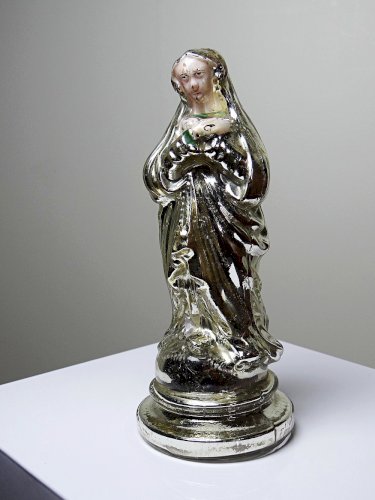 Ancienne petite vierge en verre églomisée polychrome XIXe