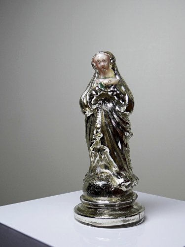 Ancienne petite vierge en verre églomisée polychrome XIXe