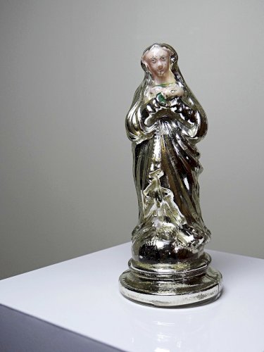 Ancienne petite vierge en verre églomisée polychrome XIXe