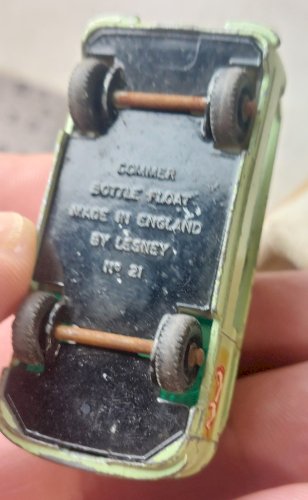 Ancienne petite voiture, Commer Bottle Float 21, Lesney ^