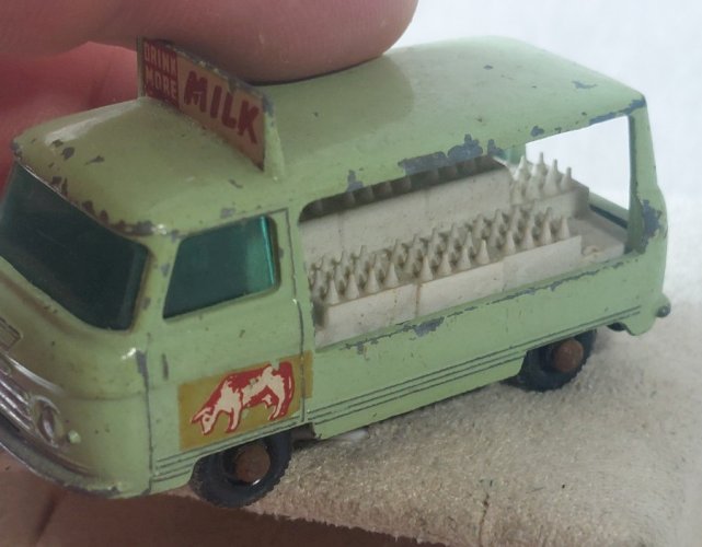 Ancienne petite voiture, Commer Bottle Float 21, Lesney ^