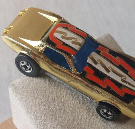 Ancienne petite voiture, Corvette Stingray or / gold, Hot Wheels Mattel 1976 ^
