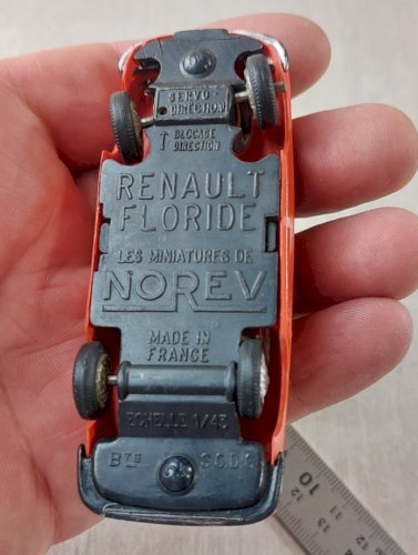 Ancienne petite voiture en plastique, Renault Floride, miniatures Norev, 1/43