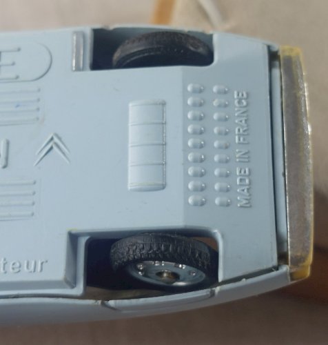 Ancienne petite voiture en plastique, SM Citröen, Minialuxe ^