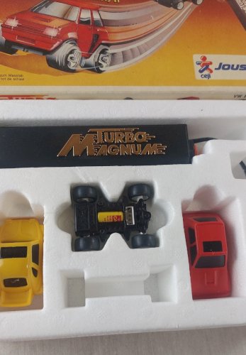 Ancienne petite voiture en plastique, Turbo Magnum, Joustra Ceji