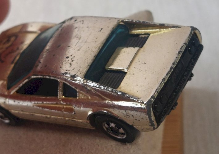 Ancienne petite voiture, Ferrari 308 GTB Racebait or / gold, Hot Wheels Mattel ^