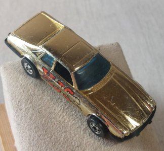 Old small car, Jaguar XJS gold, Hot Wheels Mattel 1977