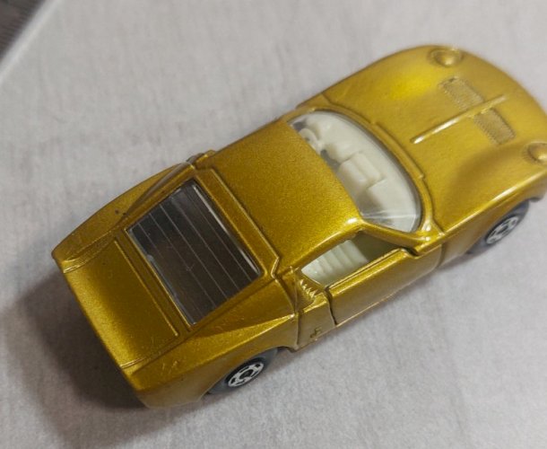 Ancienne petite voiture, Lamborghini Miura, Matchbox Superfast