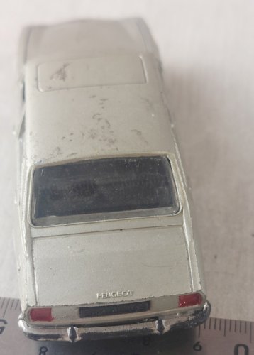 Ancienne petite voiture, Peugeot 504, Jetcar Norev