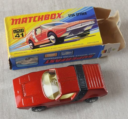 Ancienne petite voiture, Siva Spyder N°41, Matchbox Superfast