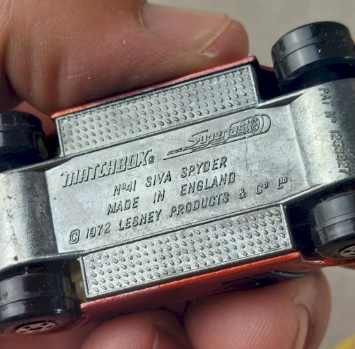 Ancienne petite voiture, Siva Spyder N°41, Matchbox Superfast