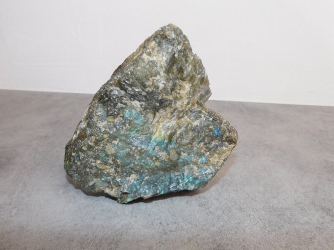 ANCIENNE PIERRE DE COLLECTION AMETHYSTE FLUORINE VERTE
