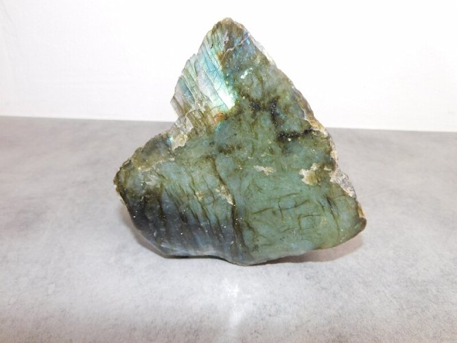 ANCIENNE PIERRE DE COLLECTION AMETHYSTE FLUORINE VERTE